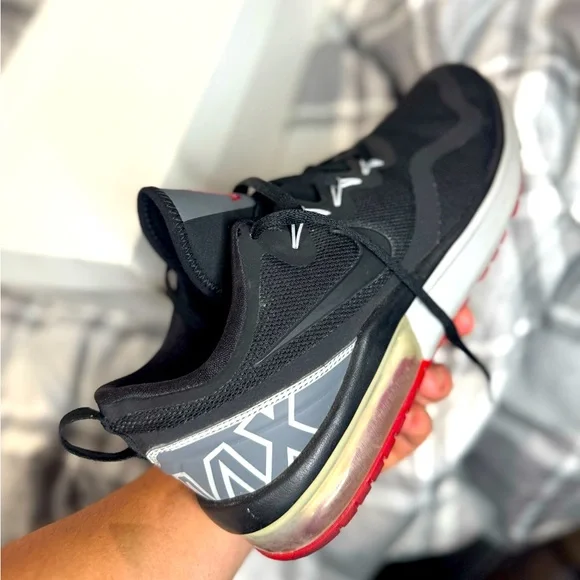 Nike Air Max Black and Red Athletic Shoes Size 9 - Picture 3 of 5